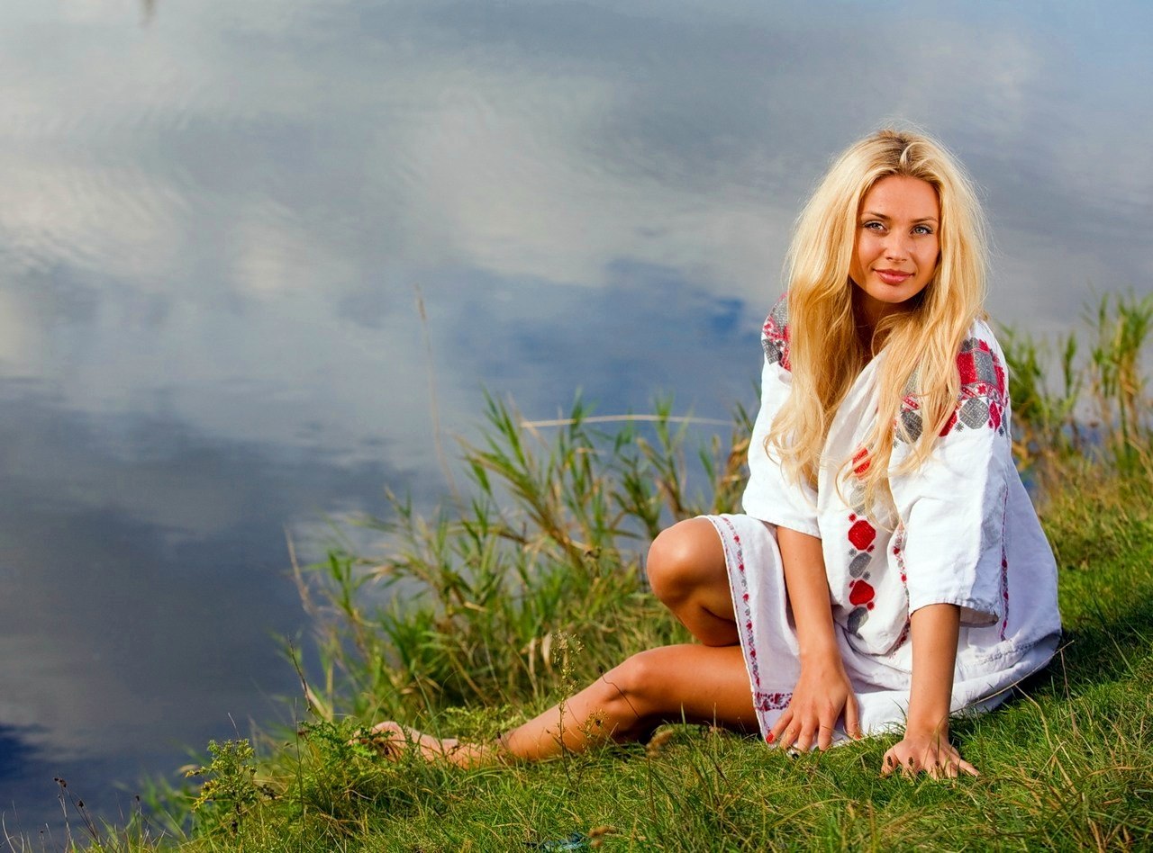 Sexy girl Slavic girls in Porto Novo