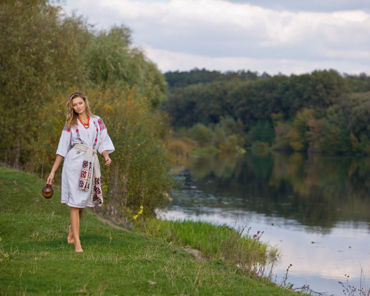 Nude girl Slavic women in Porto Novo