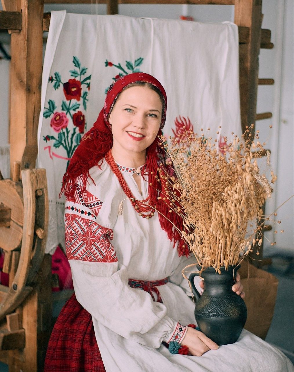 Women in Slavic costumes in Porto Novo